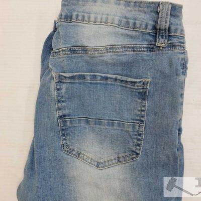 Resfeber Light Wash Ripped Jeans, 10
These Resfeber Light Wash Ripped Jeans are a size 10 and are in great condition. They have been worn...