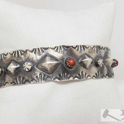 Authentic Sterling Silver Native American Deep Red Coral Stone Bracelet, 24.8g
This bracelet is an authentic Native American bangle...