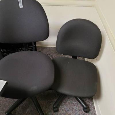 Lot of 2 Black Office Chair With Seat Adjuster and ...