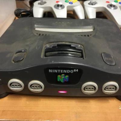 Nintendo 64 Console with 5 Controllers and 15 Game .....