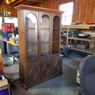 china cabinet - missing shelves and glass in one d ...