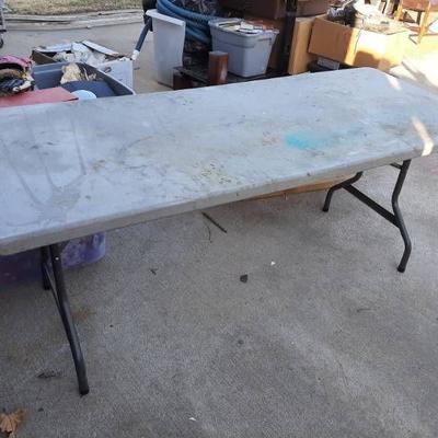 6' plastic folding table - top is dirty