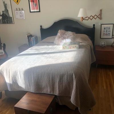 queen size bed