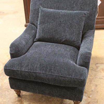  NEW â€œCoaster Furnitureâ€ Blue Upholstered Club Chair with Pillow 