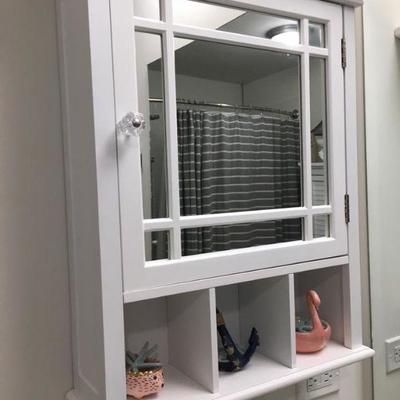 Wall storage cabinet