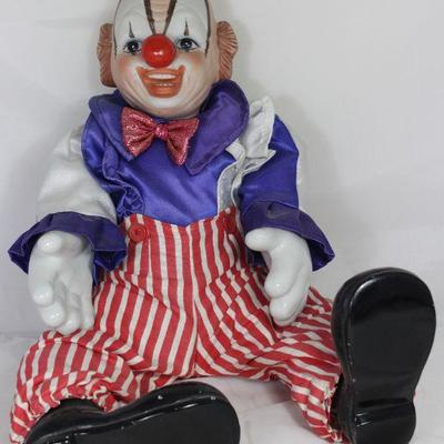 Porcelain Musical 20â€ Clown Doll â€œBring in The Clownsâ€
