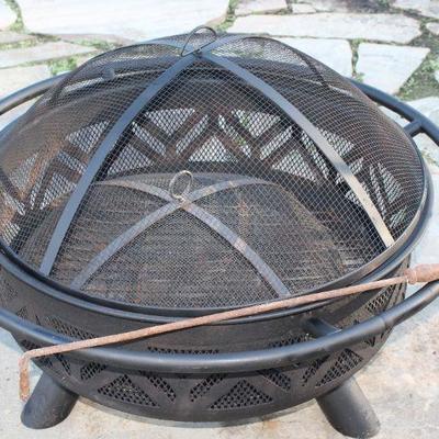 Backyard fire pit