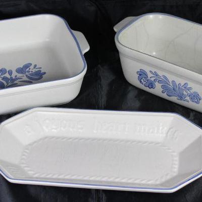Pfaltzgraff  â€œYorktowneâ€ USA 1967:  Square 8â€ Baker, Loaf Pan and Bread Tray