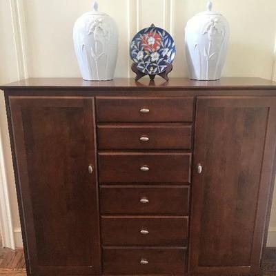 Cabinet / Chest 