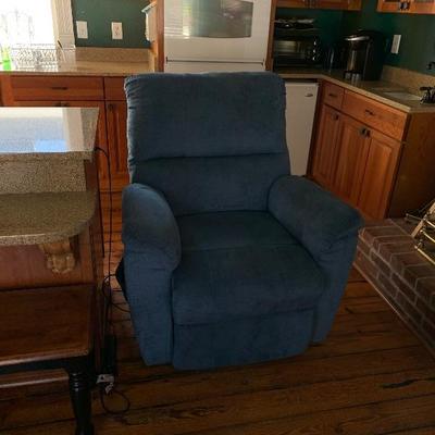 Lift chair in great condition