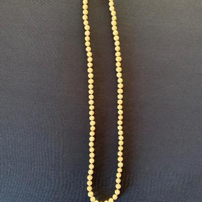 Freshwater pearls 