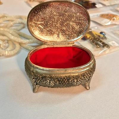 Pretty Vintage Jewelry Box