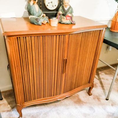 Vintage TV Cabinet (TV already removed)!