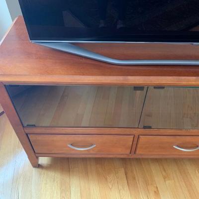 Maple Entertainment Console 