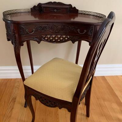 Antique Style Kidney Writing Desk with Chair 