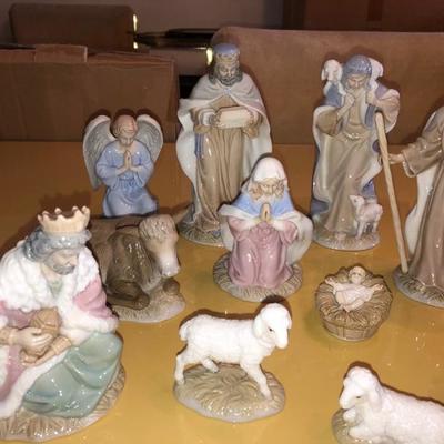 Valencia Collection Nativity set