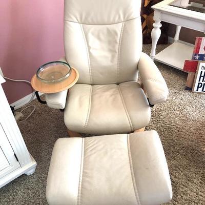 Stressless Reclining Chair w/storage Ottoman - $150