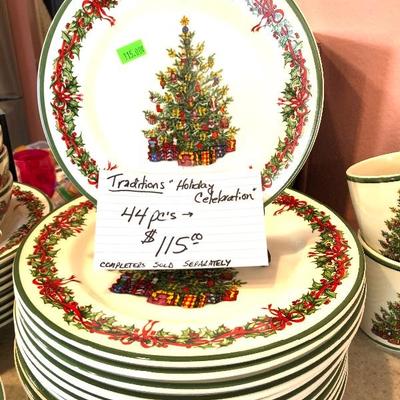 'Traditions' Holiday Celebration Dinnerware