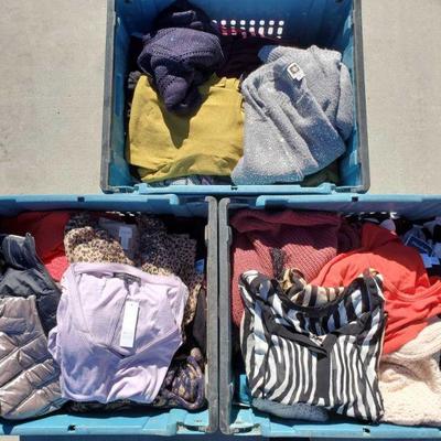 4433: 3 Totes Women's Clothes New with Tags, Size Medium
Brands include but not limited to: Chico's, White House Black Market,...