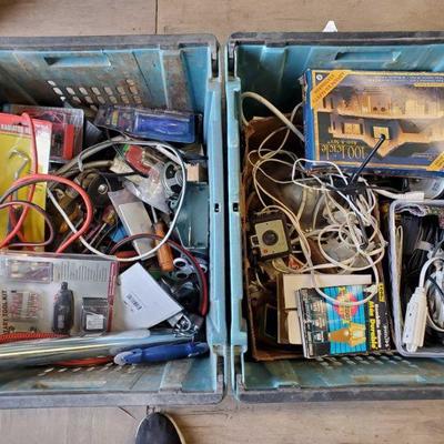 3000>: Various Tools, Lights and Home Electrical Items
Lot includes various hand tools from brands such as chicago electric and...