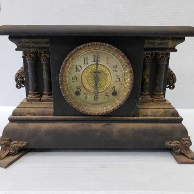 2131: Antique E. Ingraham Co. Clock
Measures approx. 18