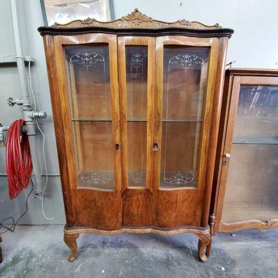 2002: Antique Wood Cabinet w/ Carved Wood Trim
Cabinet Measures approx. 15