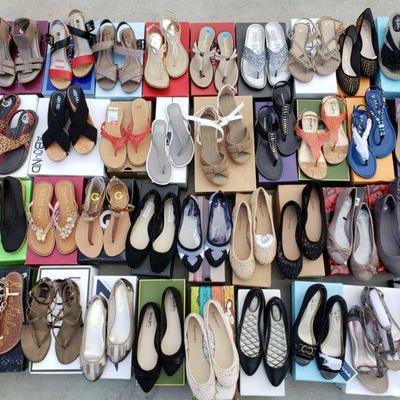 4385: 3 Totes Women's Shoes New in Box, Size 6.5
Some box damage. Brands include but not limited to: Zigisoho, Lifestride, Ugg, Abound,...
