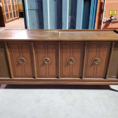 3503: Magnavox Record Player Stereo Cabinet
Measures approx. 60