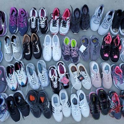 4395: 2 Totes Women's Athletic Shoes Sizes 7 - 8
New and barely used. Brands include but not limited to: Adidas, Nike, New Balance,...