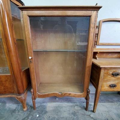 2003: Antique Wood Cabinet w/ Glass Shelf & Key
Cabinet Measures approx. 14