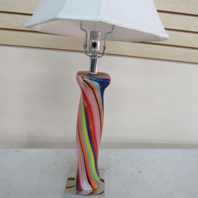 Art glass swirl base table lamp