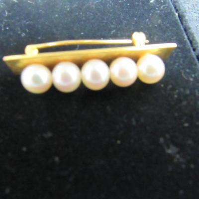 14kt Gold Pearl Bar Pin