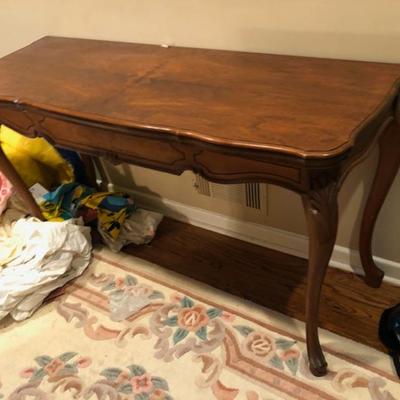 Side table that opens up into a kitchen table