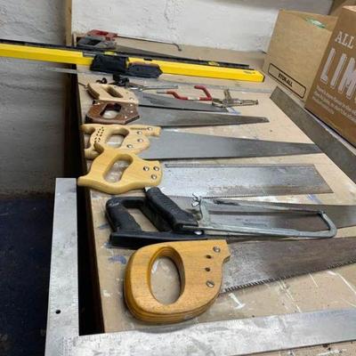 Saws, Levels