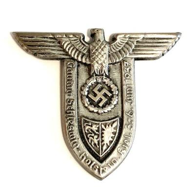 GERMANY A 1937 SCHLESWIG-HOLSTEIN-KEIL REGIONAL
A 1937 Gautag Schleswig Holstein-Keil badge (3-6.6.1937) in silvered metal, vertical...