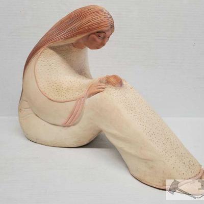 Mother and Child Statue
Measures approx 22"x15"