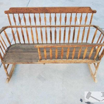 Antique Rocking Bench Crib
14" seat 33" seat back 50.5" x 26"
