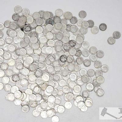 Approx 292 Pre 1964 Silver Dimes, Weighs Approx 741.8g
Approx 292 Pre 1964 Silver Dimes, Weighs Approx 741.8g