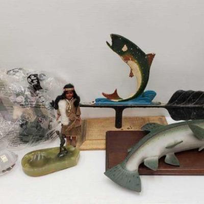 4415: Fish, Indian, Football Miscellaneous Decor
Lot includes paper Mishea egg, Fish Mount, Indian Doll, Football Crystal, Lamp, Star...