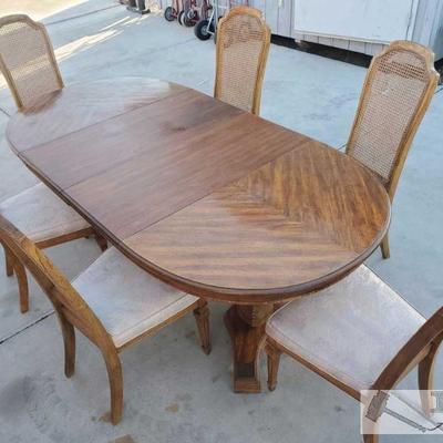 Wood Table with Removable Felt Top and 6 Chairs Set
Expanding Table, 2 insertable table extensions. 30.5" height, 50" -...