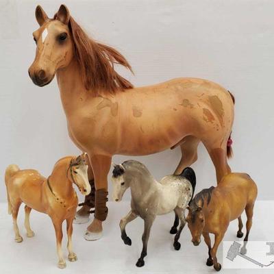 4402: 4 Toy Horses
Measures approx from 10"x7" to 17"x20"