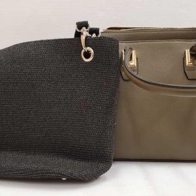 4160: 1 Chicos Purse and 1 La Terre Fashion Purse
1 Chicos Purse and 1 La Terre Fashion Purse