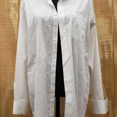 803: Geoffrey Beene Classic Fit Collared Button Up
Geoffrey Beene Classic Fit Collared Button Up Size Medium(15) Sleeve Length (32/33)...