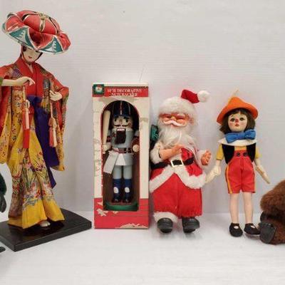 4410: 6 Vintage Toys
Measures approx 9" to 20"