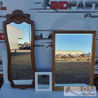 3 Mirrors
Mirrors or varying styles and sizes. Tall 51.5" x 19", small white 13" x 11" rectangular 39.5" x...