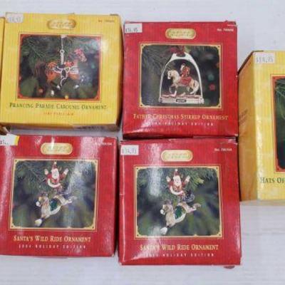 1004: BREYER Christmas Ornaments
BREYER Christmas Ornaments