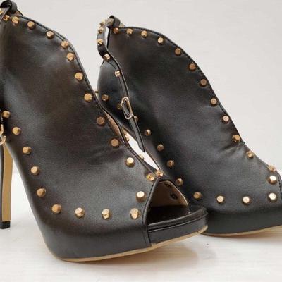 540: Dijigirls Black Heels
Dijigirls Black Heels Size 40 or 7