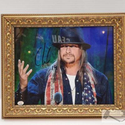 4413: Certified Signed Photograph of Kid Rock
Measures approx 10"x12"