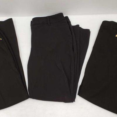 940: 3 Pairs of Pants
3 Pair of Pants Brands Include Alfani, and Calvin Klein. Two Sizes are 12 and One Size is 12 S
