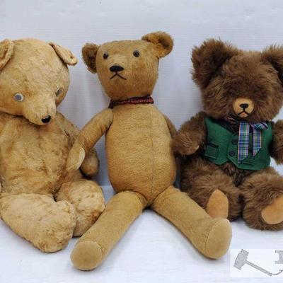 4400: 3 Vintage Stuffed Teddy Bears
Measures approx from 16" to 25"